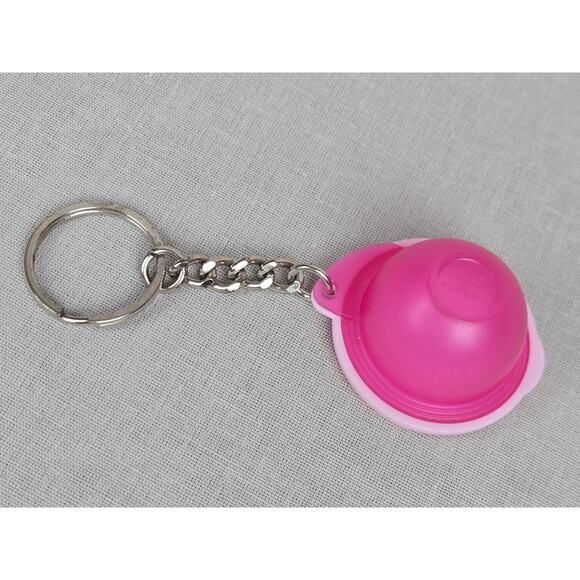 Rare Tupperware Pink Impressions Bowl Keychain - Picture 1 of 4